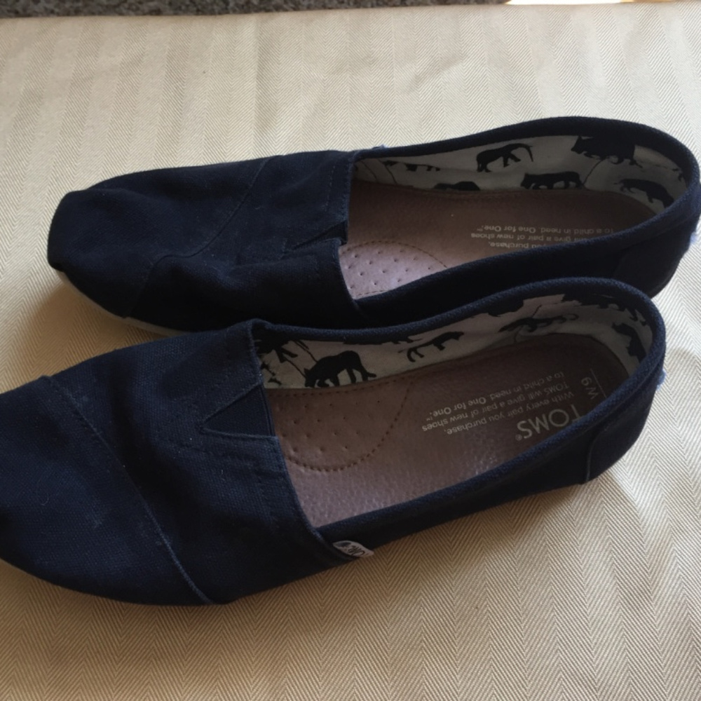 Black Toms Womens size 9